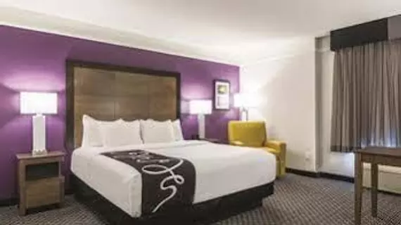 La Quinta Inn & Suites Alexandria Airport | Louisiana - Alexandria (ve civarı) - Alexandria