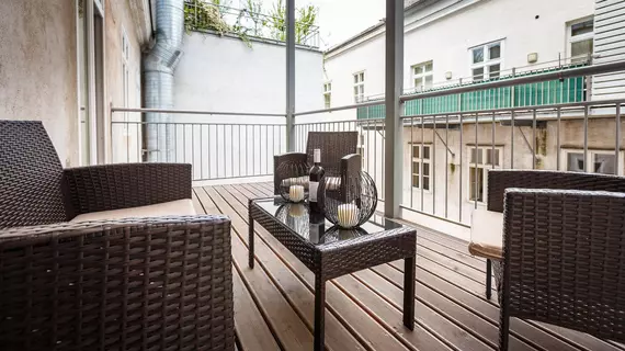 Operngasse Premium in Your Vienna | Vienna (eyalet) - Viyana - Innere Stadt