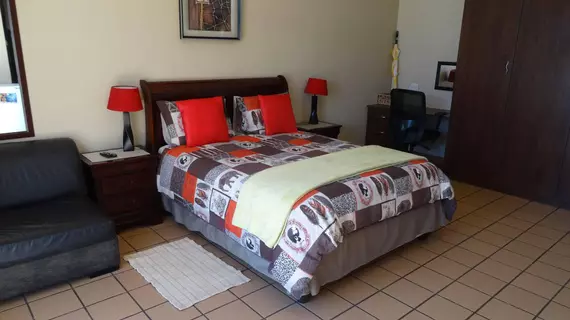 Abafazi Guest House | Gauteng - City of Tshwane - Johannesburg (ve civarı) - Pretoria - Waterkloof Glen