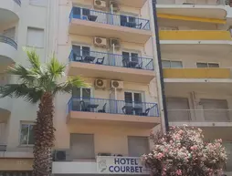 Hotel Courbet | Provence - Alpes - Cote d'Azur - Var - Cannes (ve civarı) - Antibes - Juan-les-Pins