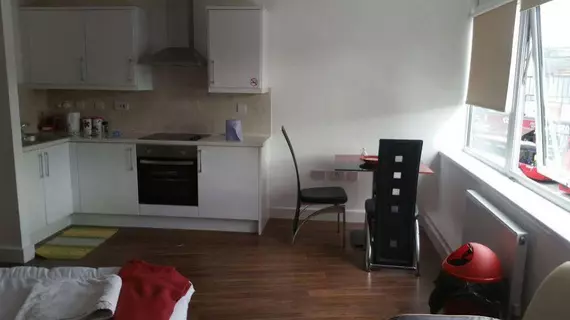 137 Upton Lane | Londra (ve civarı) - Newham - Stratford