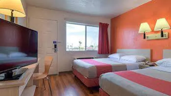 Motel 6 Stanton | Kaliforniya - Orange County - Stanton