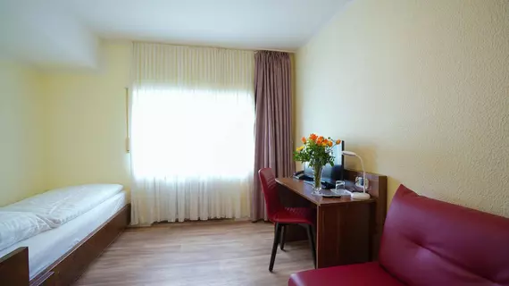 Hotel Schumacher Düsseldorf | Kuzey Ren-Westfalia - Düsseldorf (ve civarı) - Düsseldorf - Stadtmitte