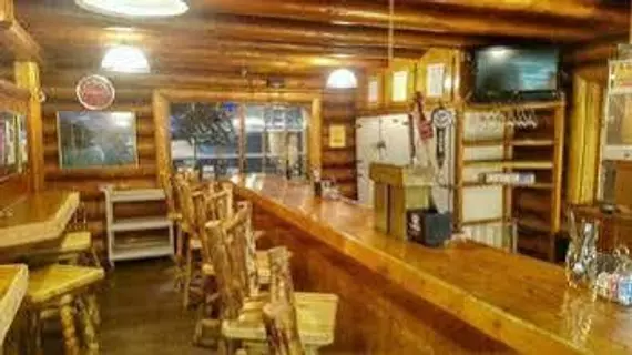 Gwin's Lodge & Roadhouse Est. 1952 | Alaska - Cooper Landing