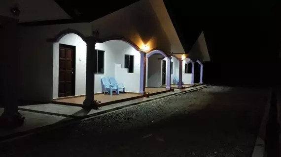 White Cottage Chalet | Kedah - Langkawi - Pantai Tengah