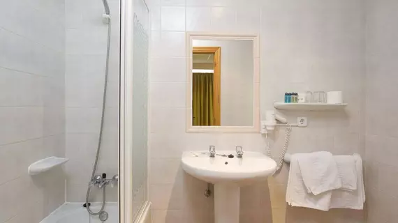 Hostal Adelino | Balearic Adaları - İbiza Adası - Sant Antoni de Portmany