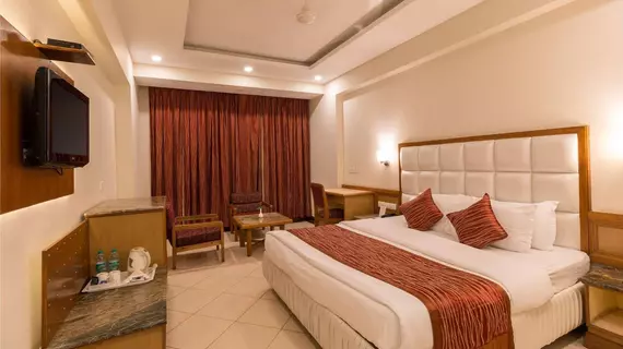 Hotel Pacific | Uttarkand - Dehra Dun Bölgesi - Dehradun