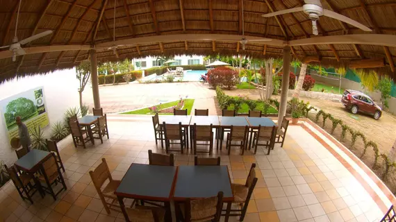 Hotel Parotas | Colima - Manzanillo (ve civarı) - Manzanillo