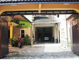 NIDA Rooms Raya Tajem Sambi Sari at Griya La Kusuma | Yogyakarta Özel Bölgesi - Yogyakarta (ve civarı) - Depok