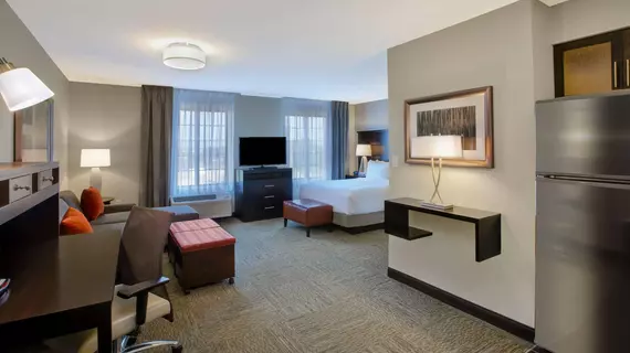 Staybridge Suites Benton Harbor St Joseph River | Michigan - Benton Harbor (ve civarı) - Benton Harbor