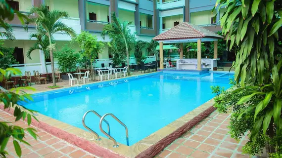 Sihanoukville Plaza Hotel | Koh Kong - Sihanoukville (ve civarı) - Sihanoukville - Mittakpheap