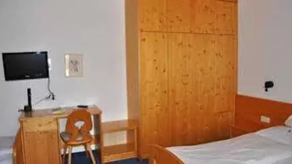 Hotel Dolomiten | Trentino-Alto Adige - Güney Tirol (il) - Dobbiaco