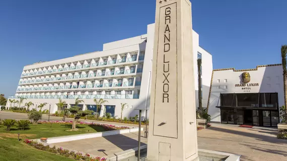 Grand Luxor Hotel | Valencia Bölgesi - Alicante (vilayet) - Marina Baja - Benidorm