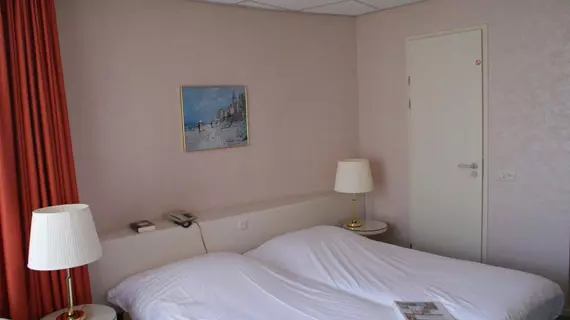 Hotel Flora | Güney Hollanda - Lahey (ve civarı) - Hillegom