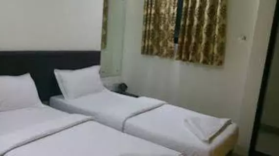 Hotel Star Palace | Maharaştra - Raigad - Bombay (ve civarı) - Bombay - Malad - Batı Banliyöleri