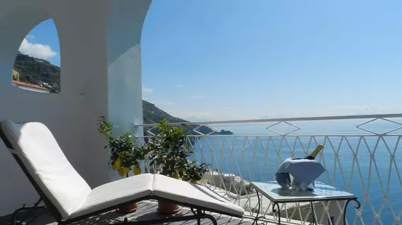 Hotel Holiday | Campania - Salerno (il) - Praiano