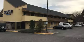 Norwood Inn and Suites