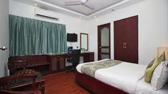 Hotel Forest Green | Batı Delhi - Ulusal Eyalet Başkenti Delhi - Delhi (ve civarı) - Yeni Delhi