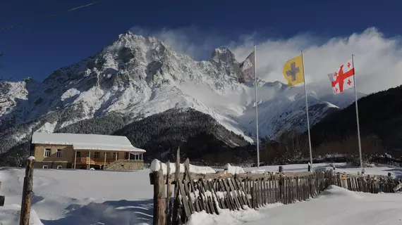 Grand Hotel Ushba | Samegrelo-Zemo Svaneti - Mestia - Mazeri