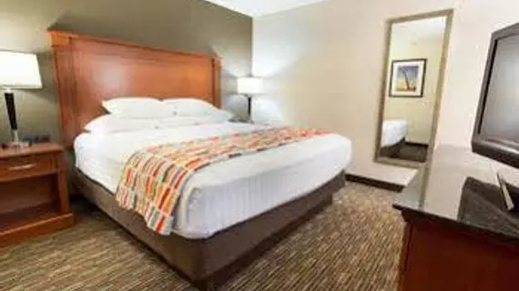 Drury Inn & Suites Creve Coeur | Missouri - St. Louis (ve civarı) - St. Louis