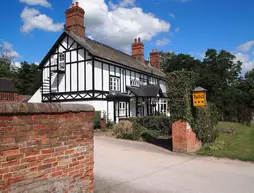 Donington Park Farmhouse Hotel | Derbyshire (kontluk) - Derby