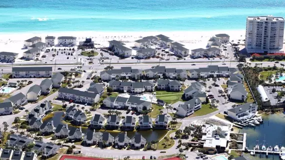 Sandpiper Cove Tennis Villas by H.I. | Florida - Fort Walton Beach - Destin (ve civarı) - Destin