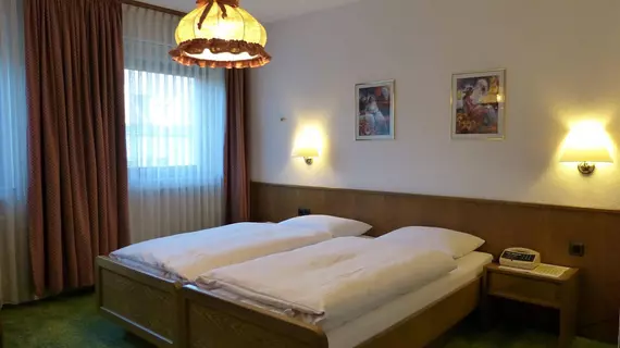 Hotel Wurms | Kuzey Ren-Westfalia - Düsseldorf (ve civarı) - Düsseldorf - Friedrichstadt