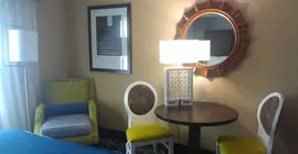 Holiday Inn Express & Suites Kansas City Airport | Missouri - Kansas City (ve civarı) - Kansas