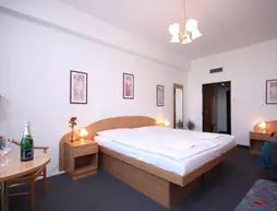 Hotel Legie | Prag - Městská čast Praha 1 (en büyük Prag ilçesi) - Nove Mesto