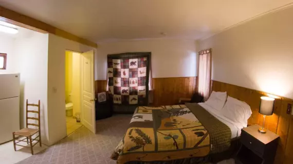 Holiday Motel | Montana - West Yellowstone - West Yellowstone