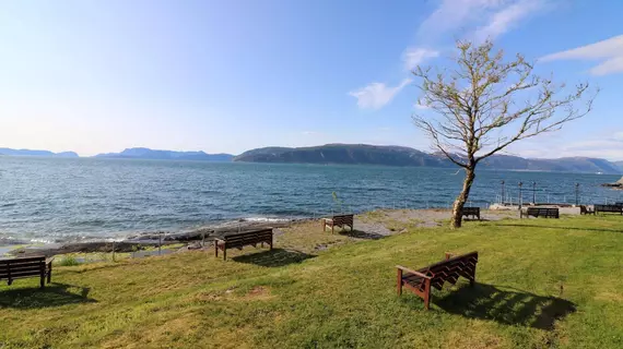 Brekkestranda Fjordhotel | Sogn og Fjordane (kontluk) - Gulen