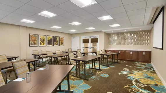 Homewood Suites by Hilton Augusta | Maine - Augusta (ve civarı) - Augusta