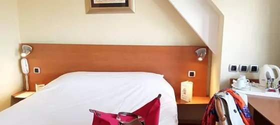 Hotel Le Chat Botte | Hauts-de-France - Nord (bölge) - Valenciennes (ve civarı) - Valenciennes