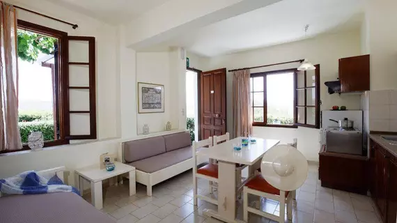 Alianthos Suites | Girit Adası - Hanya (bölge) - Hanya - Tersanas