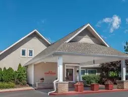 Residence Inn St. Louis Westport Plaza | Missouri - St. Louis (ve civarı) - Maryland Heights