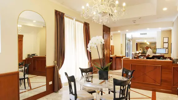 Hotel Traiano | Lazio - Roma (ve civarı) - Roma Kent Merkezi - Rione II Trevi