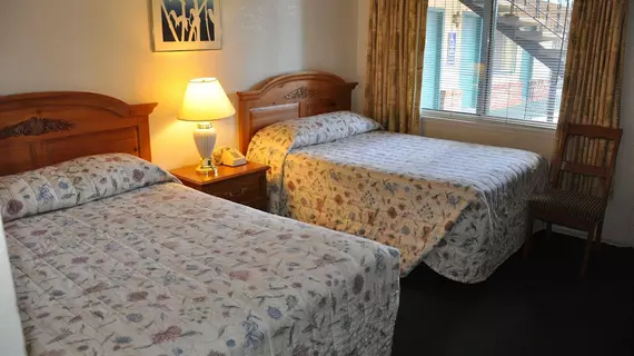 Cedar Inn & Suites | Kaliforniya - Lake Tahoe (ve civarı) - South Lake Tahoe