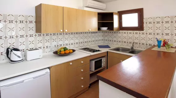 Apartamentos Sandic | Balearic Adaları - İbiza Adası - Santa Eulalia del Rio - Es Canar