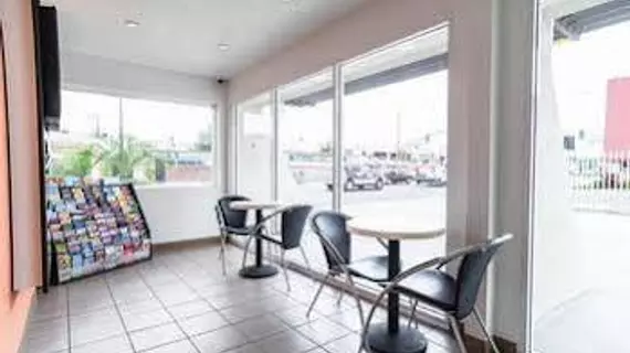 Motel 6 Long Beach International City | Kaliforniya - Los Angeles County - Long Beach