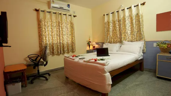 Ample Inn | Karnataka - Bengaluru (ve civarı) - Bengaluru