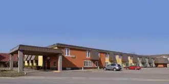 Americas Best Value Inn and Suites St. Cloud