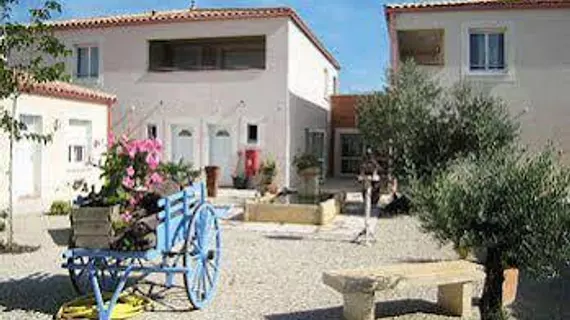 Hôtel et Résidence de la Transhumance | Provence - Alpes - Cote d'Azur - Bouches-du-Rhone (bölge) - Arles (ve civarı) - Saint-Martin-de-Crau