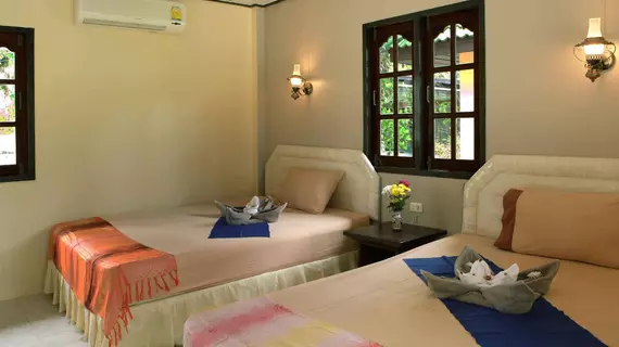 Dew Shore Resort | Surat Thani (vilayet) - Koh Phangan