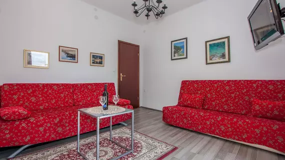 Garden Apartment Hotel | Split-Dalmaçya - Split - Split Eski Kent Bölgesi