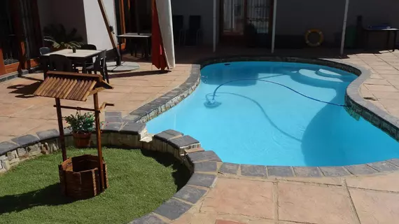 Abafazi Guest House | Gauteng - City of Tshwane - Johannesburg (ve civarı) - Pretoria - Waterkloof Glen