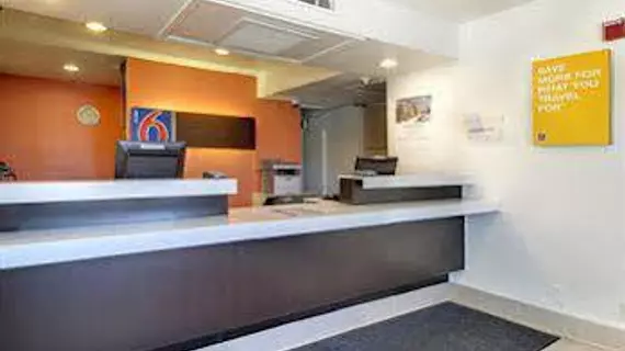 Motel 6 Washington Dc Capitol | Maryland - College Park (ve civarı) - Capitol Heights