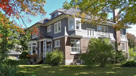 The Captain's House Bed and Breakfast | Ontario - Barrie - Orillia (ve civarı) - Midland