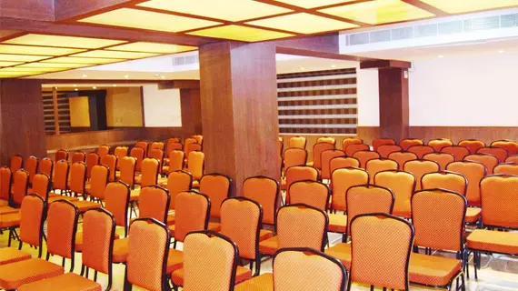 Saibala Grand Hotel | Tamil Nadu - Tiruvallur - Chennai (ve civarı) - Chengalpattu - Pallavaram