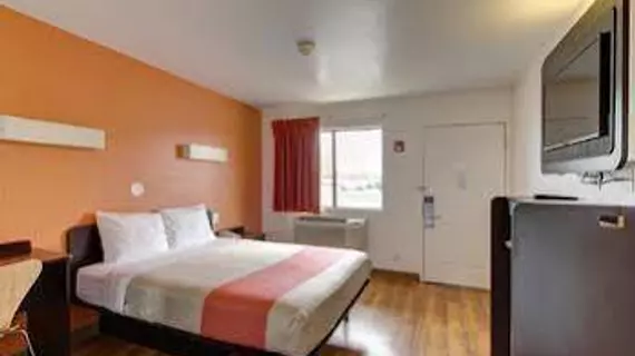 Motel 6 Cleveland West - Lorain - Amherst | Ohio - Cleveland (ve civarı) - Amherst