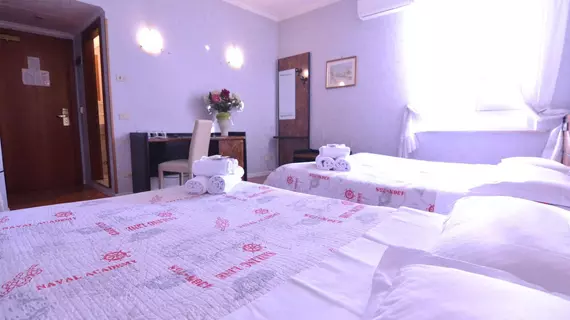 Hotel Capri | Lazio - Roma (ve civarı) - Roma Kent Merkezi - Rione XVIII Castro Pretorio